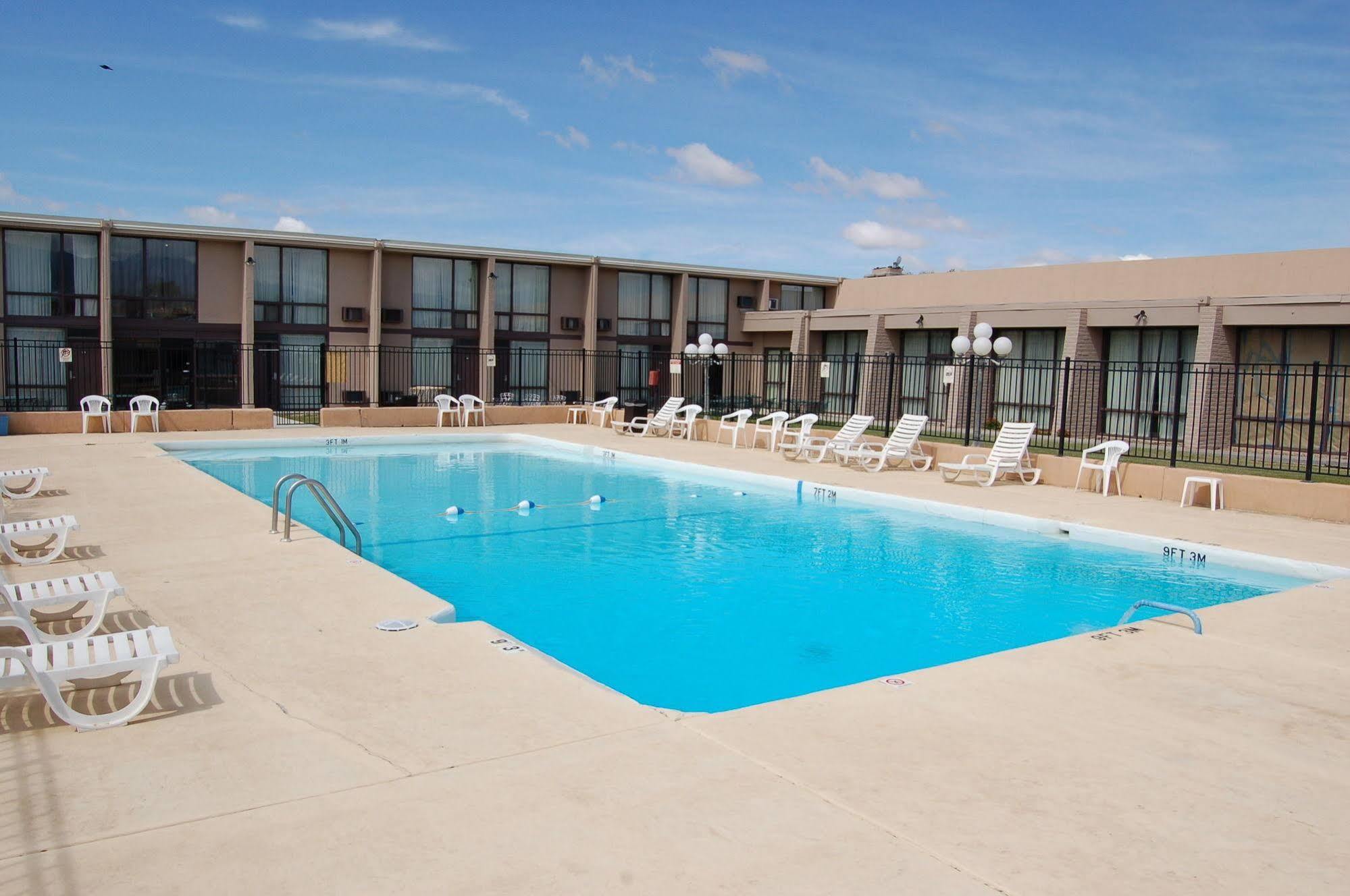 Quality Inn Taos Exterior foto