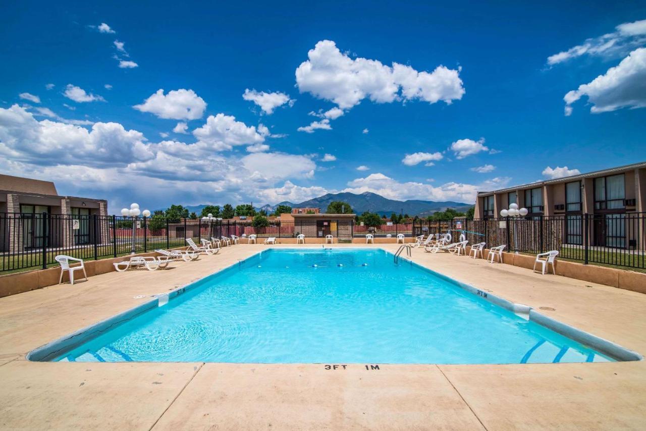 Quality Inn Taos Exterior foto